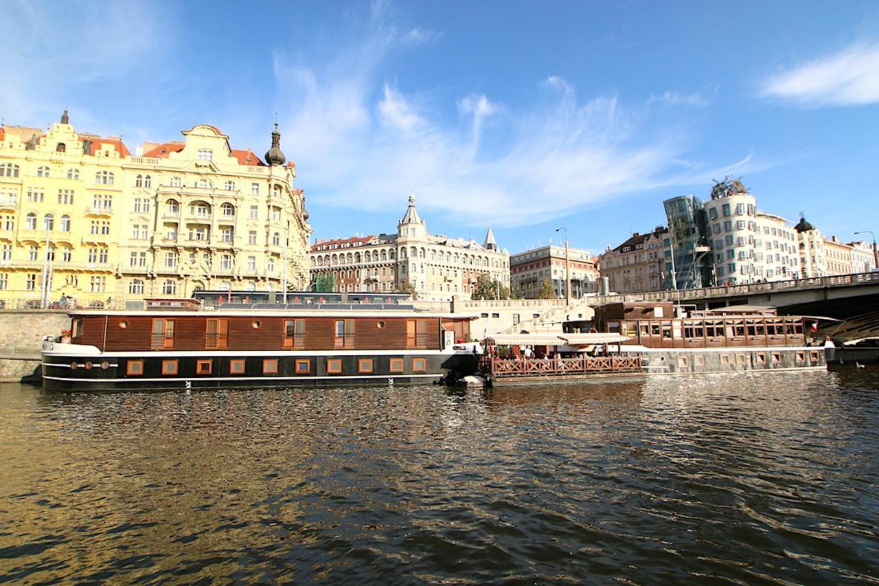 Boat Hotel Matylda Prague Exterior photo